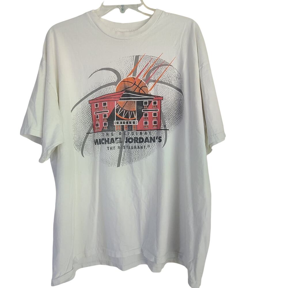 Michael Jordan's Restaurant T-Shirt VTG Nike XL White 90s Chicago Basketball